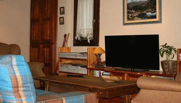 Vina Olivan Szálloda Sarvisé